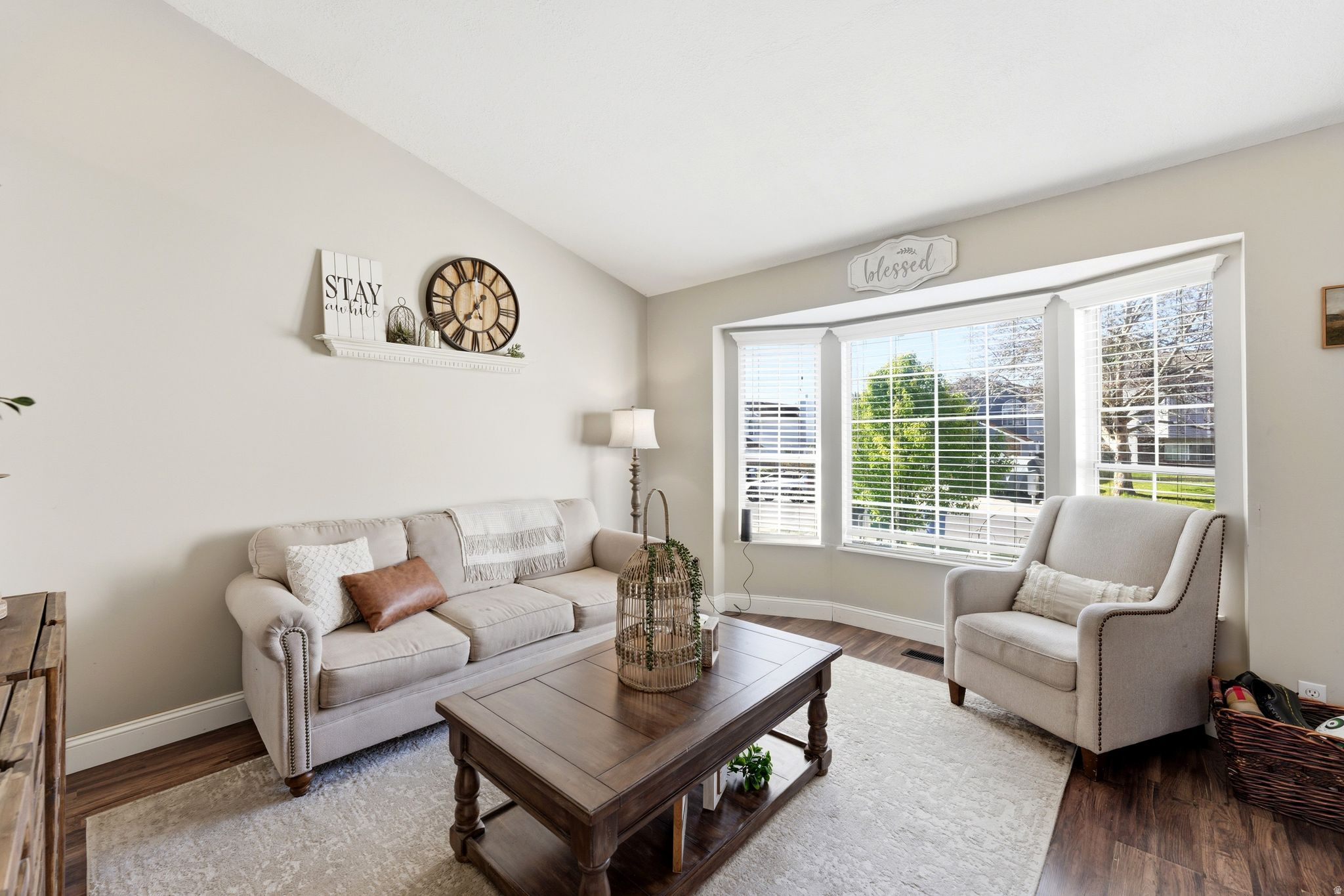 OQUIRRH HILLS - Residential