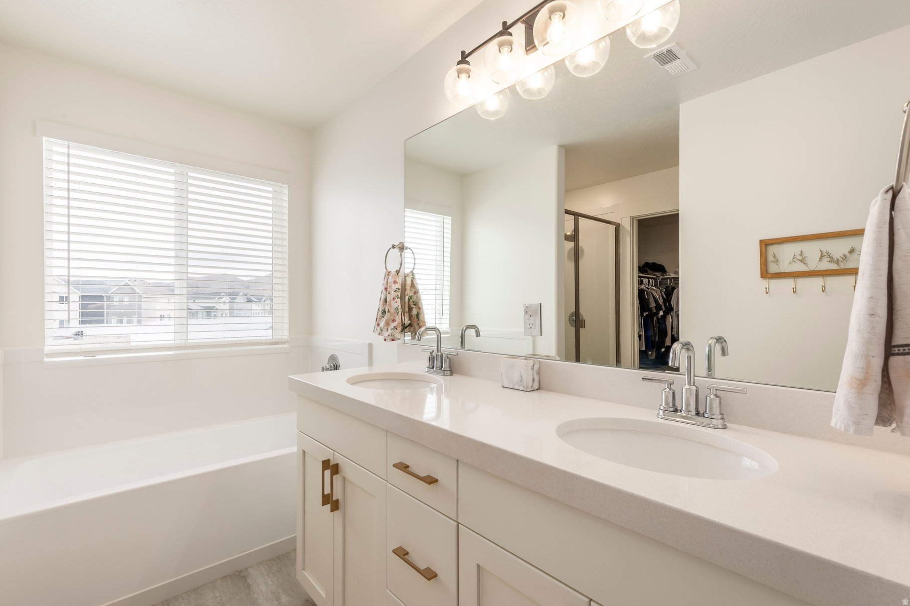 HARMONY 2 - Residential