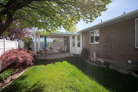 Tiny photo for 1068 E 5675 S, South Ogden, UT 84405 (MLS # 2148931)