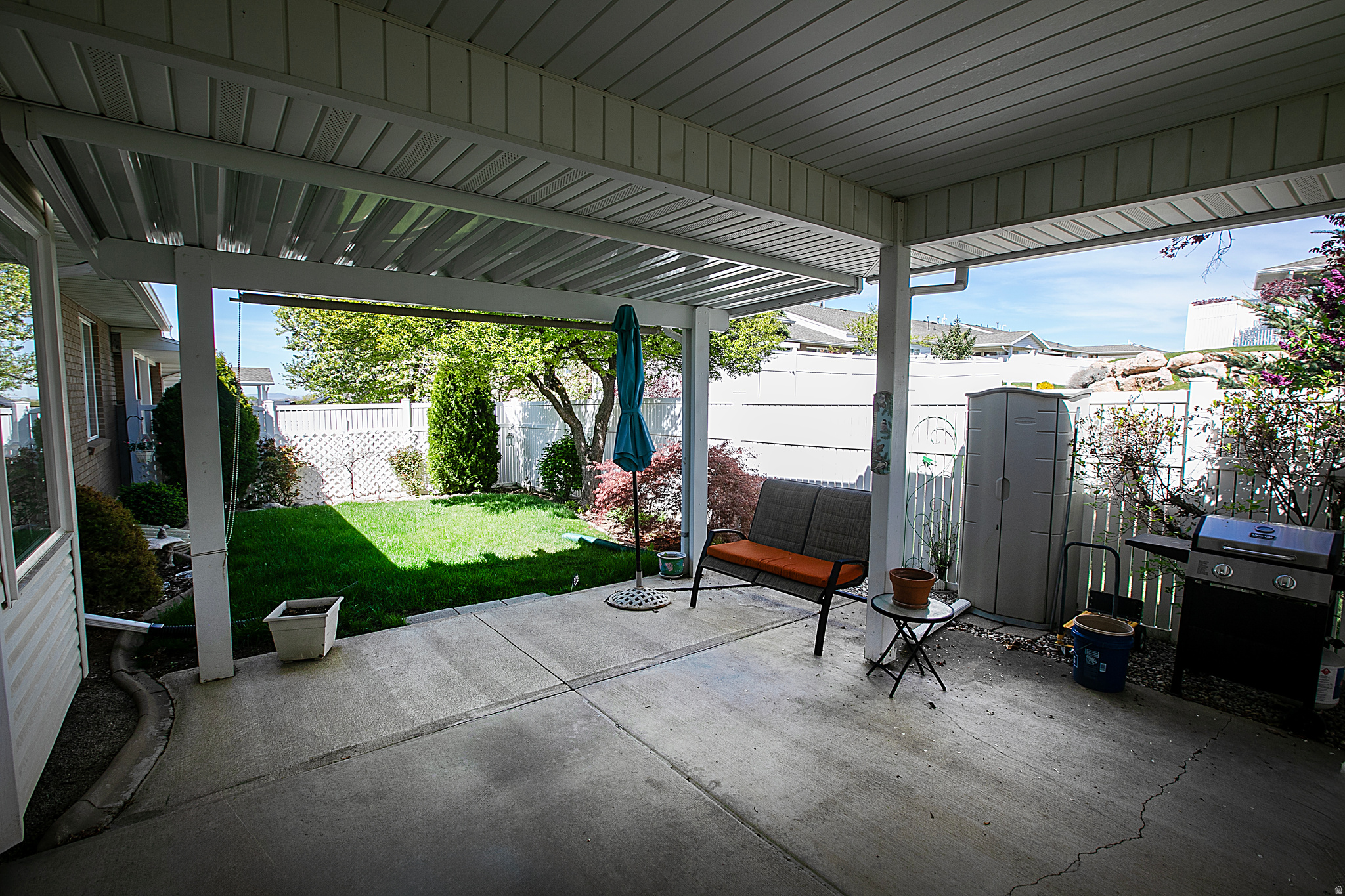 CHIMNEY HILLS - Residential