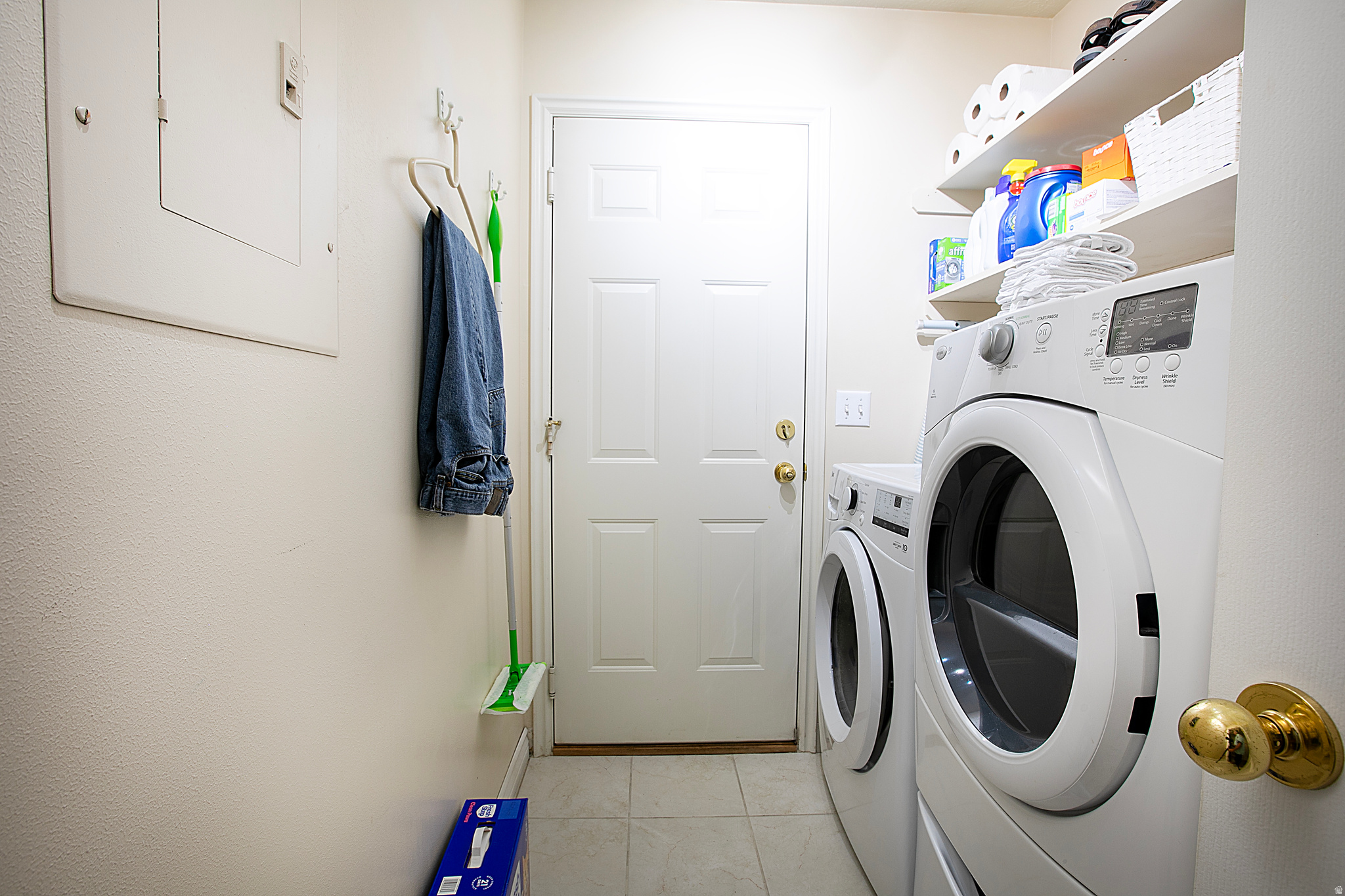 CHIMNEY HILLS - Residential