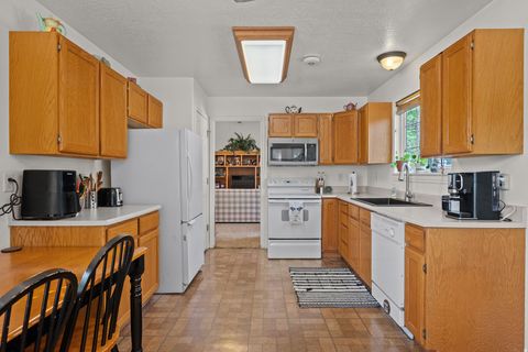 Tiny photo for 932 N 1760 W, Provo, UT 84604 (MLS # 2152626)