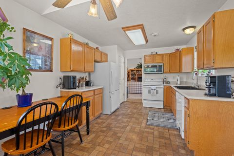 Tiny photo for 932 N 1760 W, Provo, UT 84604 (MLS # 2152626)