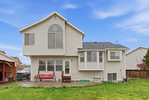 Tiny photo for 1037 W STATE CIR, Salt Lake City, UT 84104 (MLS # 2147863)