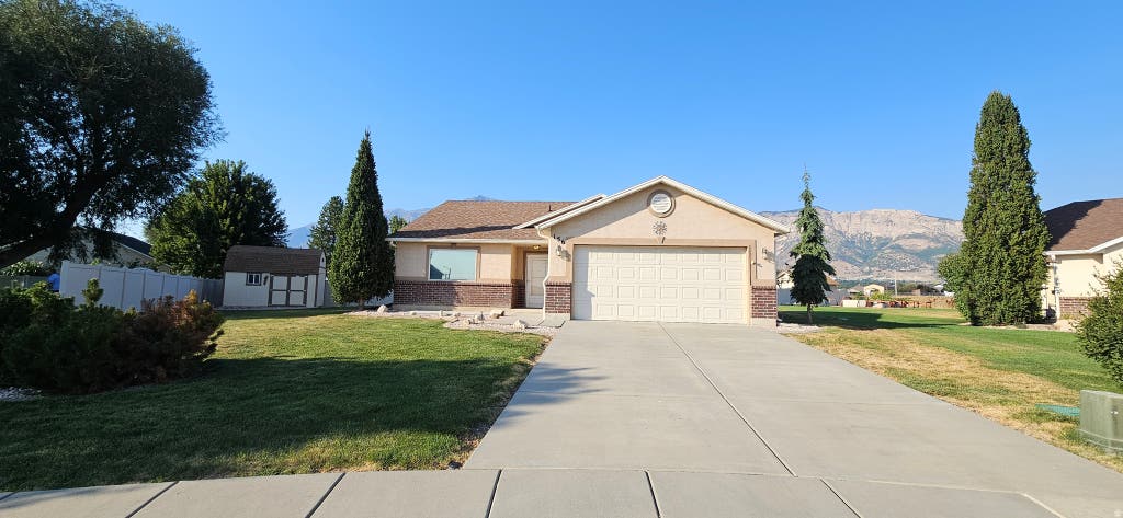Photo of 156 W 2025 N, Harrisville, UT 84414 (MLS # 2176265)