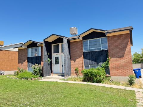 Photo of 3288 W 4700 S, Taylorsville, UT 84129 (MLS # 2096973) Photo of 3288 W 4700 S, Taylorsville, UT 84129 (MLS # 2096973)