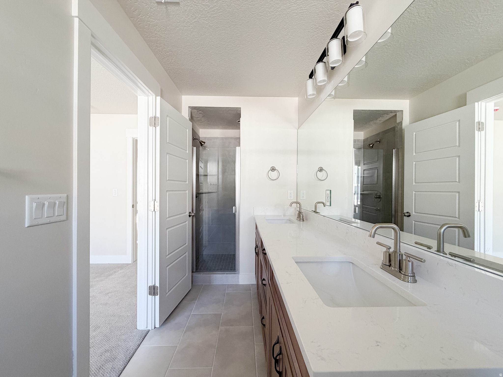 RIDGEVIEW TOWNHOMES - Residential