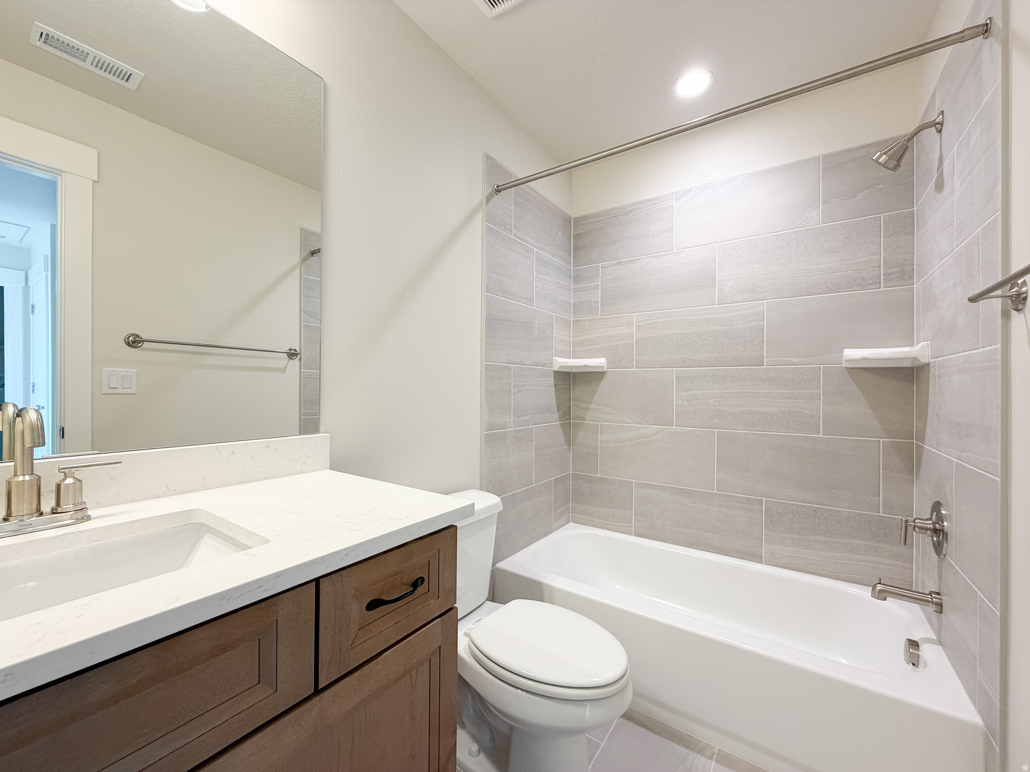 RIDGEVIEW TOWNHOMES - Residential