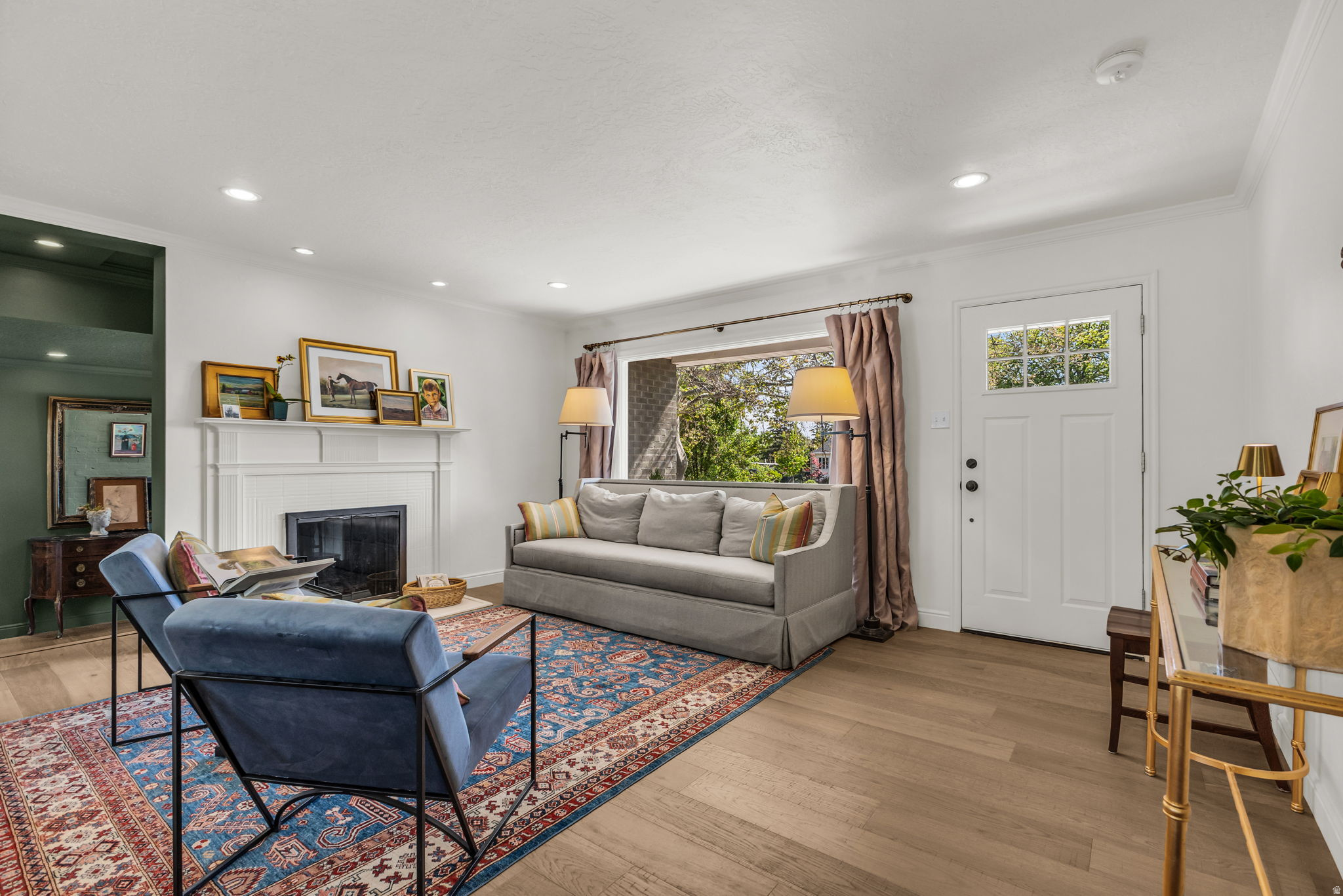 LINCOLN GARDENS - Residential