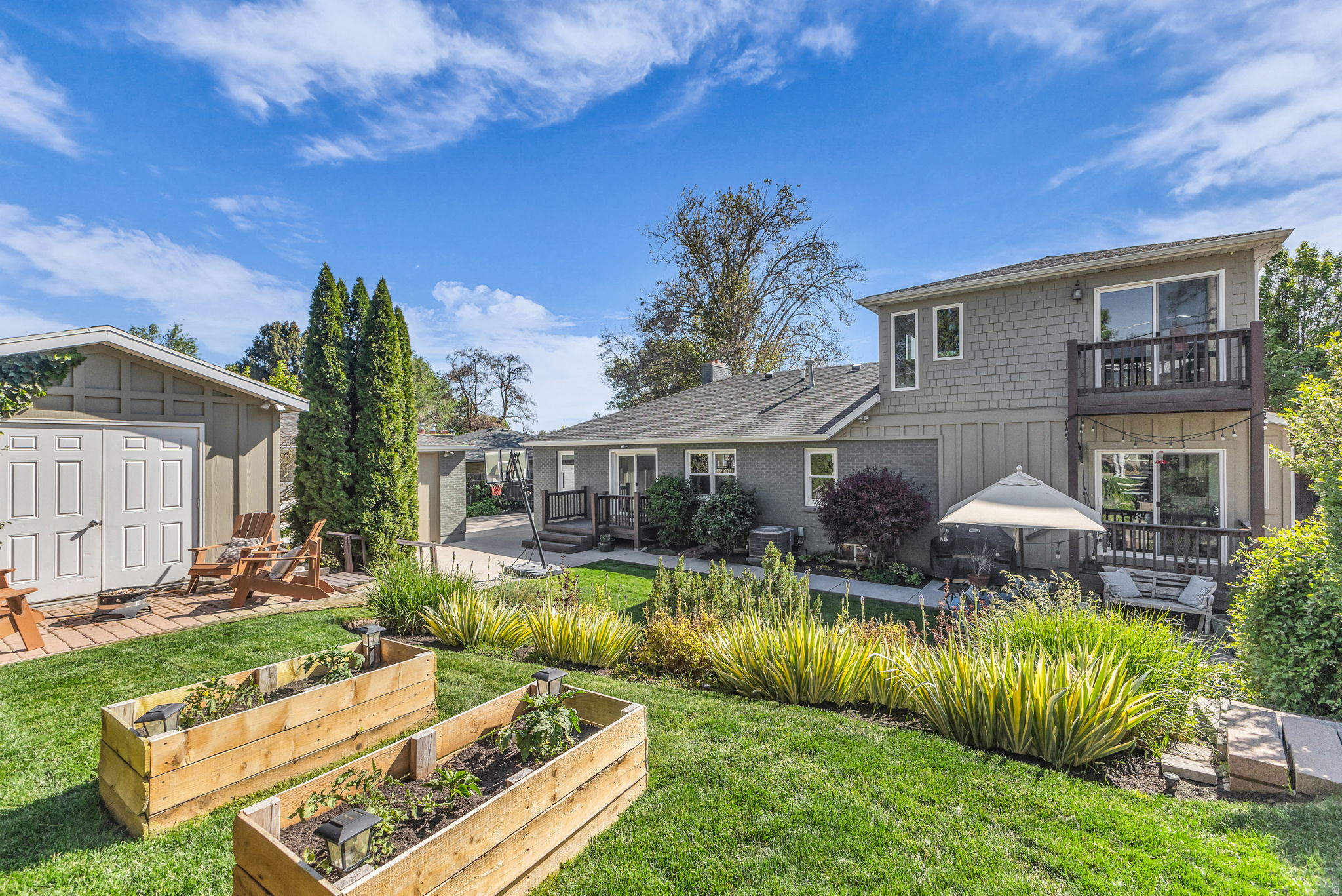 LINCOLN GARDENS - Residential