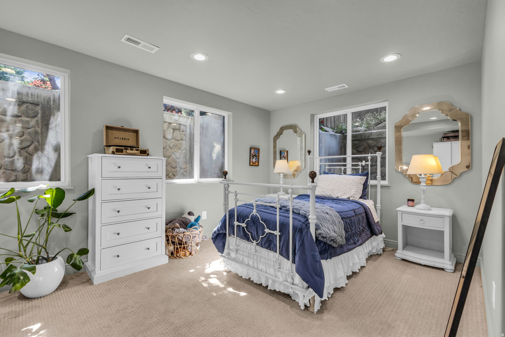 LINCOLN GARDENS - Residential