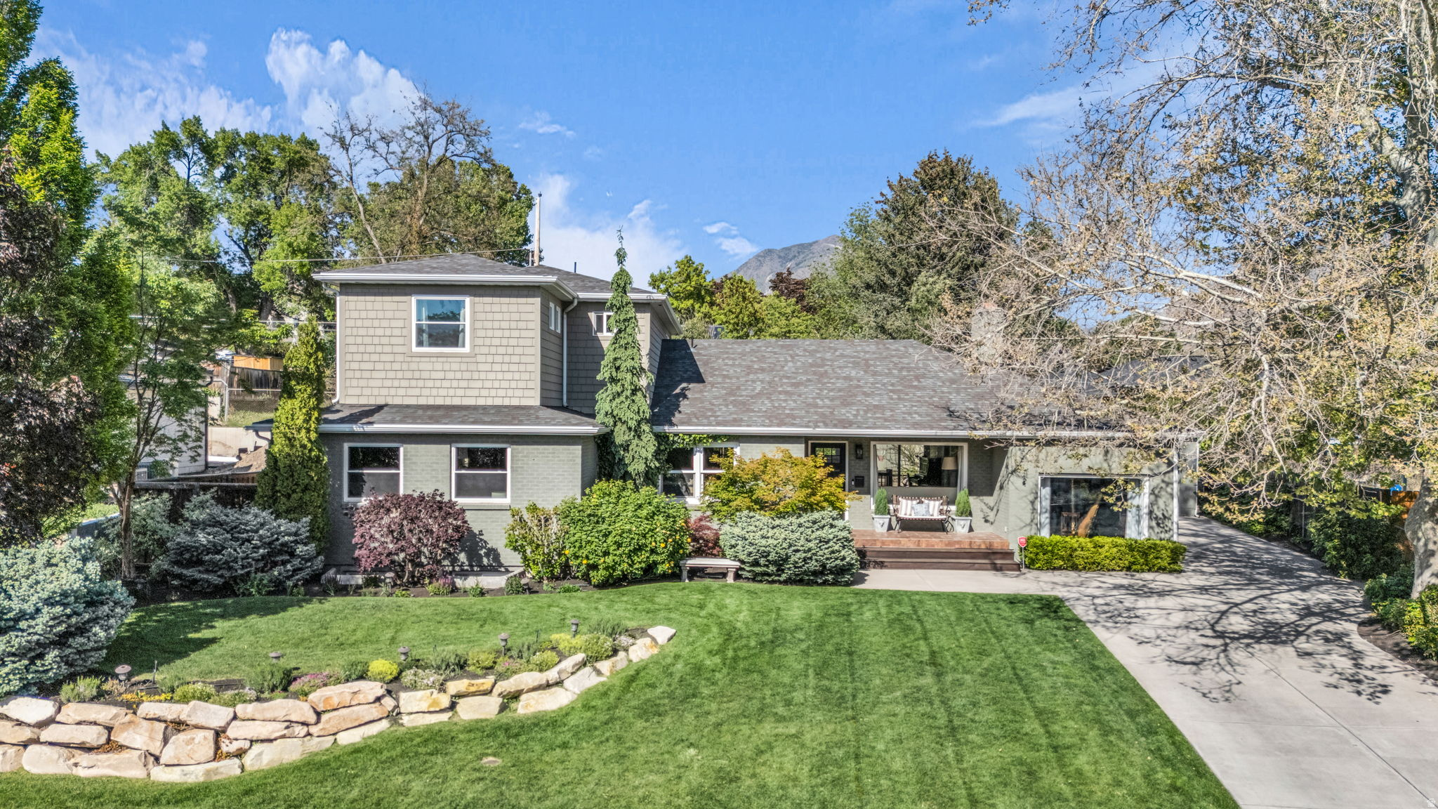 LINCOLN GARDENS - Residential