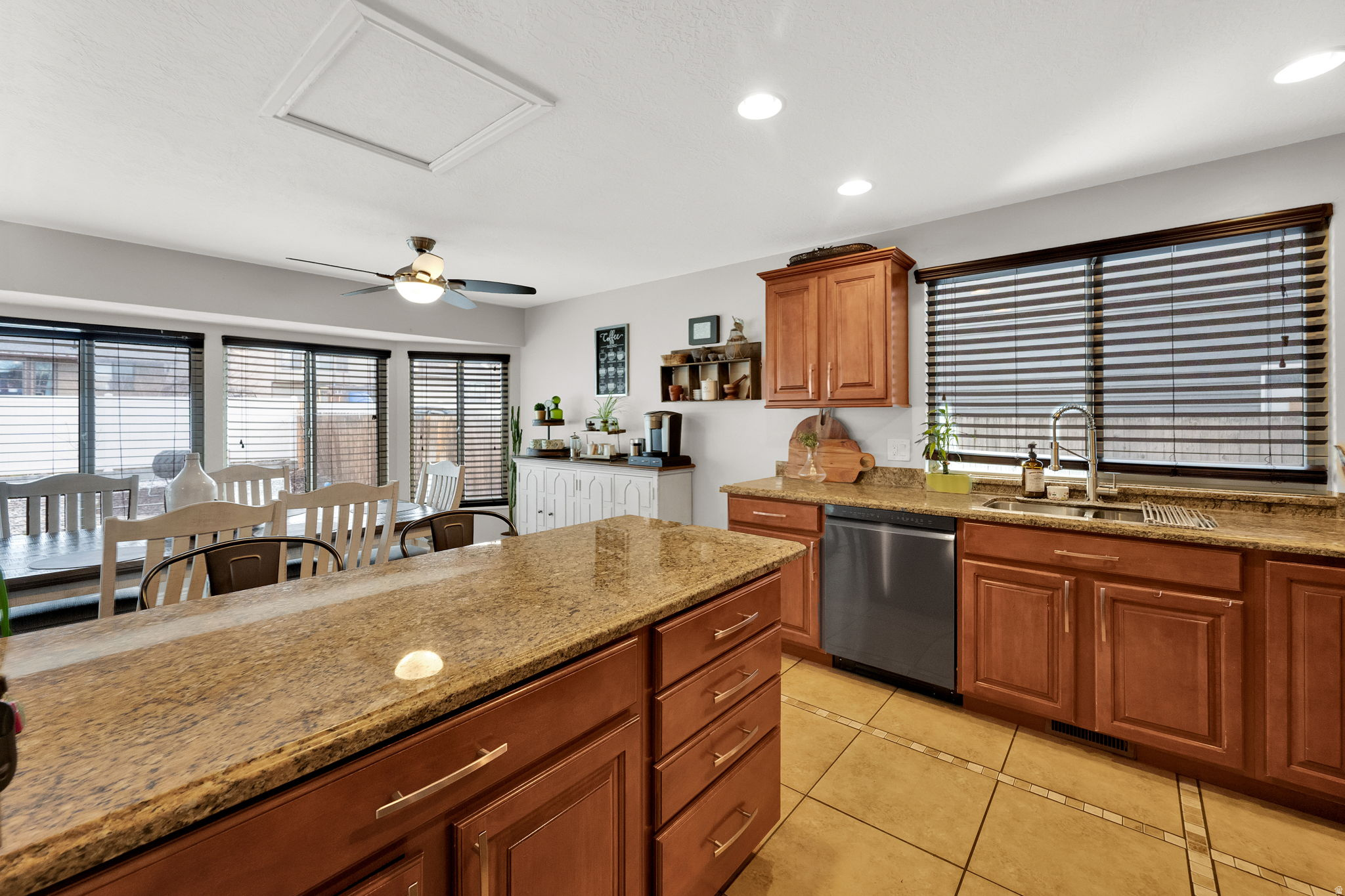 WILLOW BAY - Residential