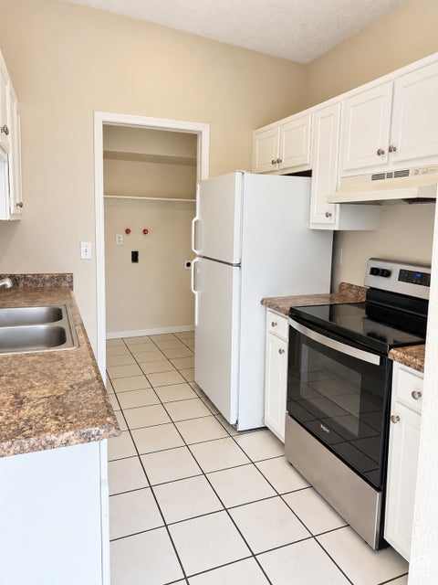 Tiny photo for 2389 S KEYS ST W, West Valley City, UT 84119 (MLS # 2187302)