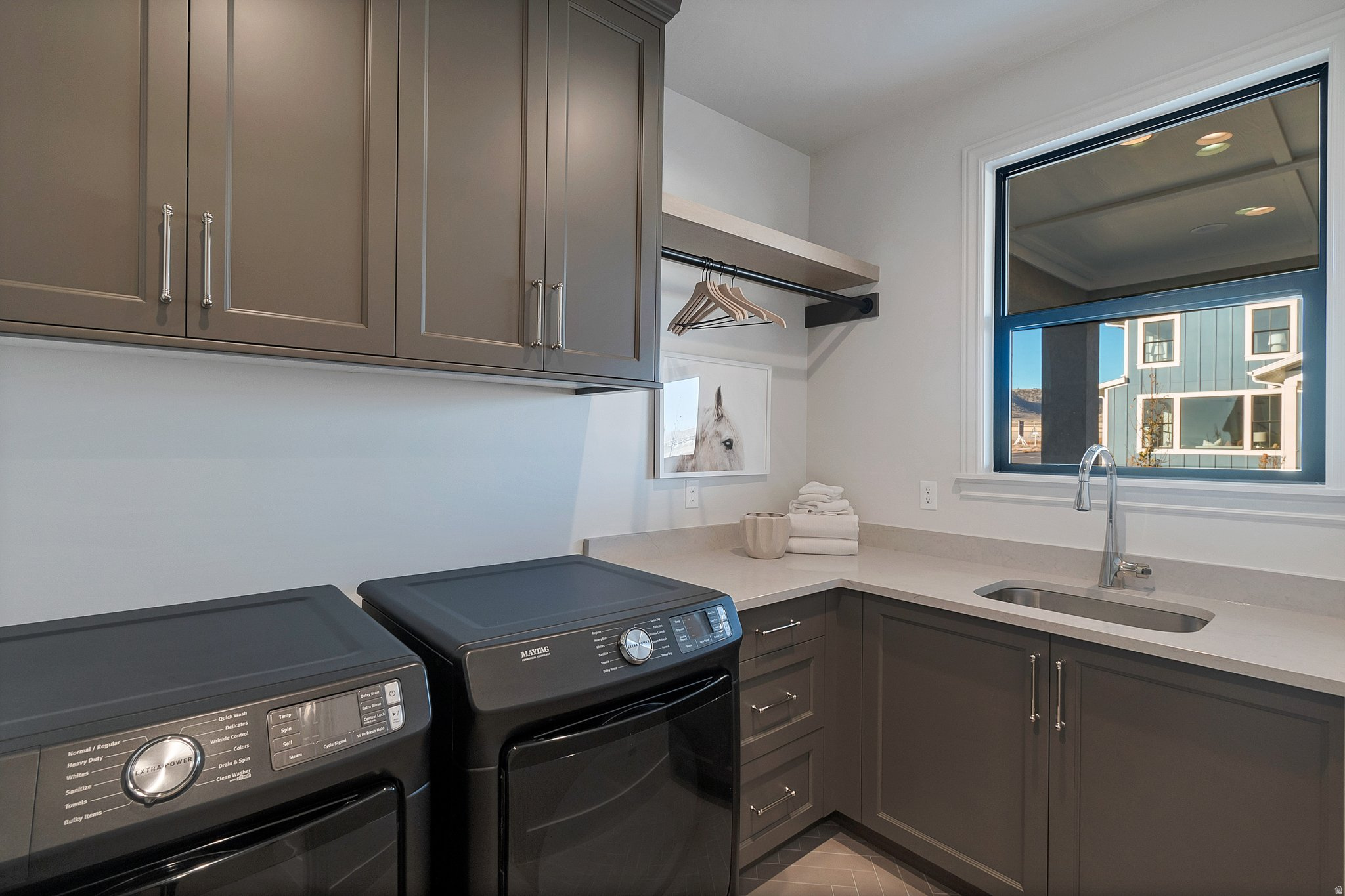 BEACON POINTE - Residential