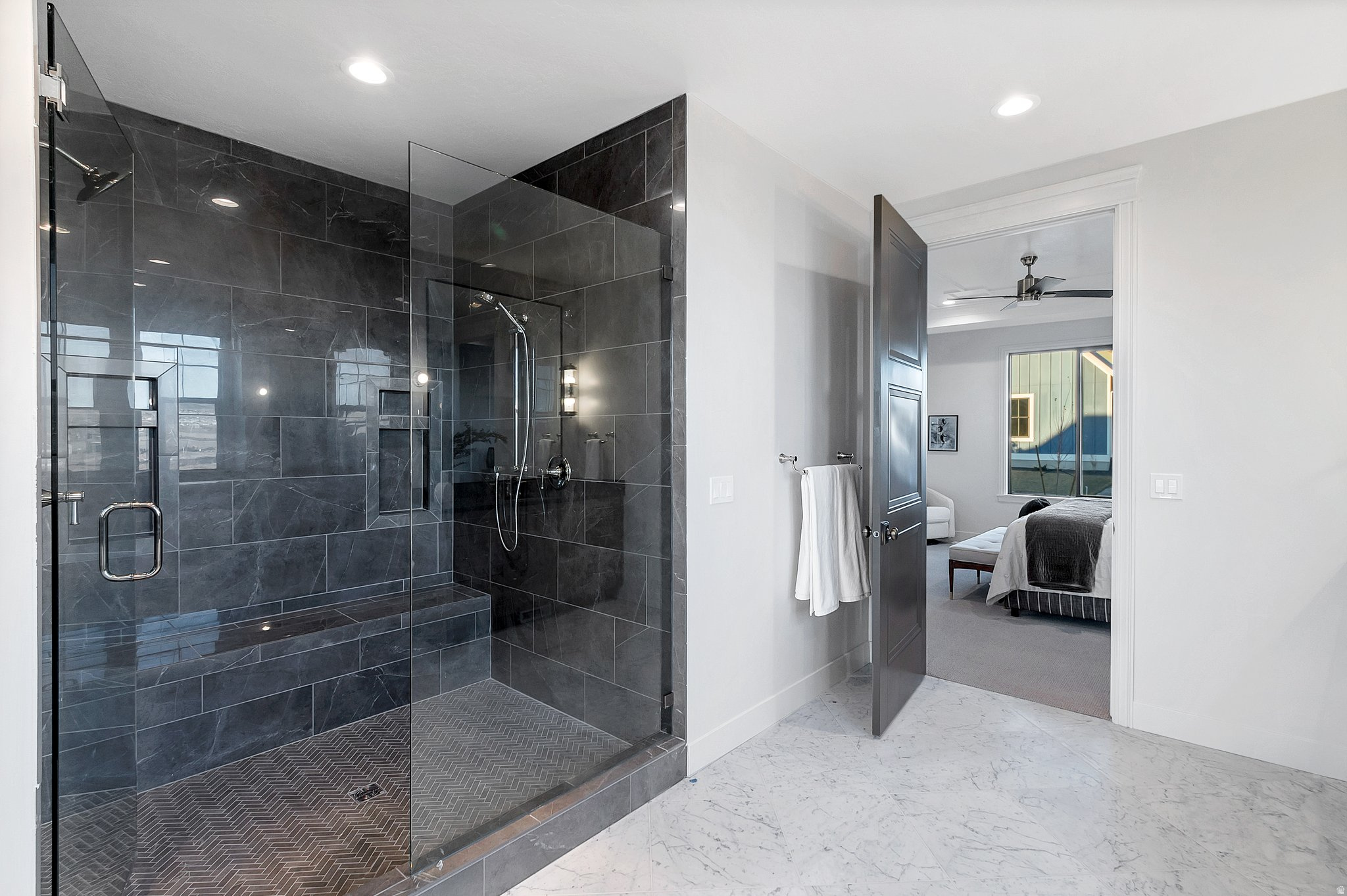 BEACON POINTE - Residential