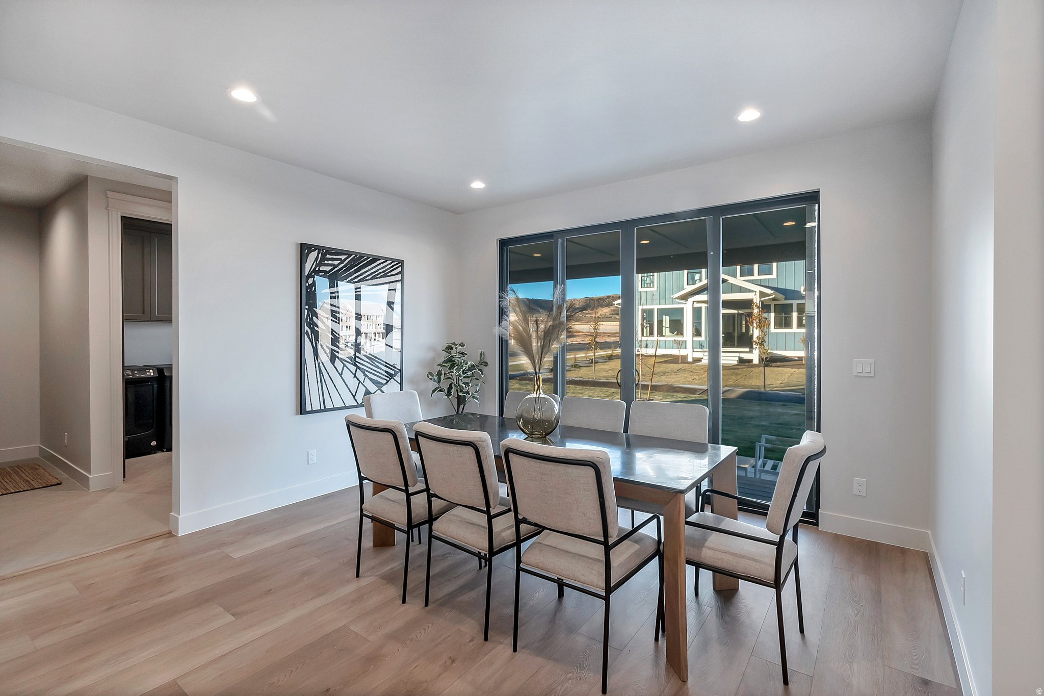 BEACON POINTE - Residential