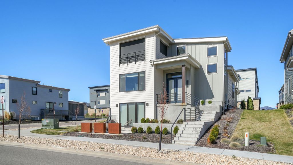 Photo of 6537 SILVER CREEK DR, Park City, UT 84098 (MLS # 2153666)