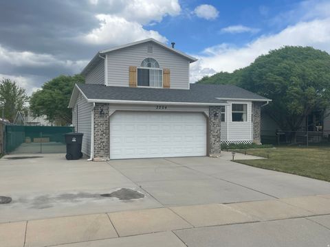 Tiny photo for 3254 W 5860 S, Taylorsville, UT 84129 (MLS # 2150686)