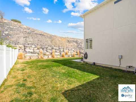 Tiny photo for 7282 N GOLDEN SUMMIT DR #413, Eagle Mountain, UT 84005 (MLS # 2147720)