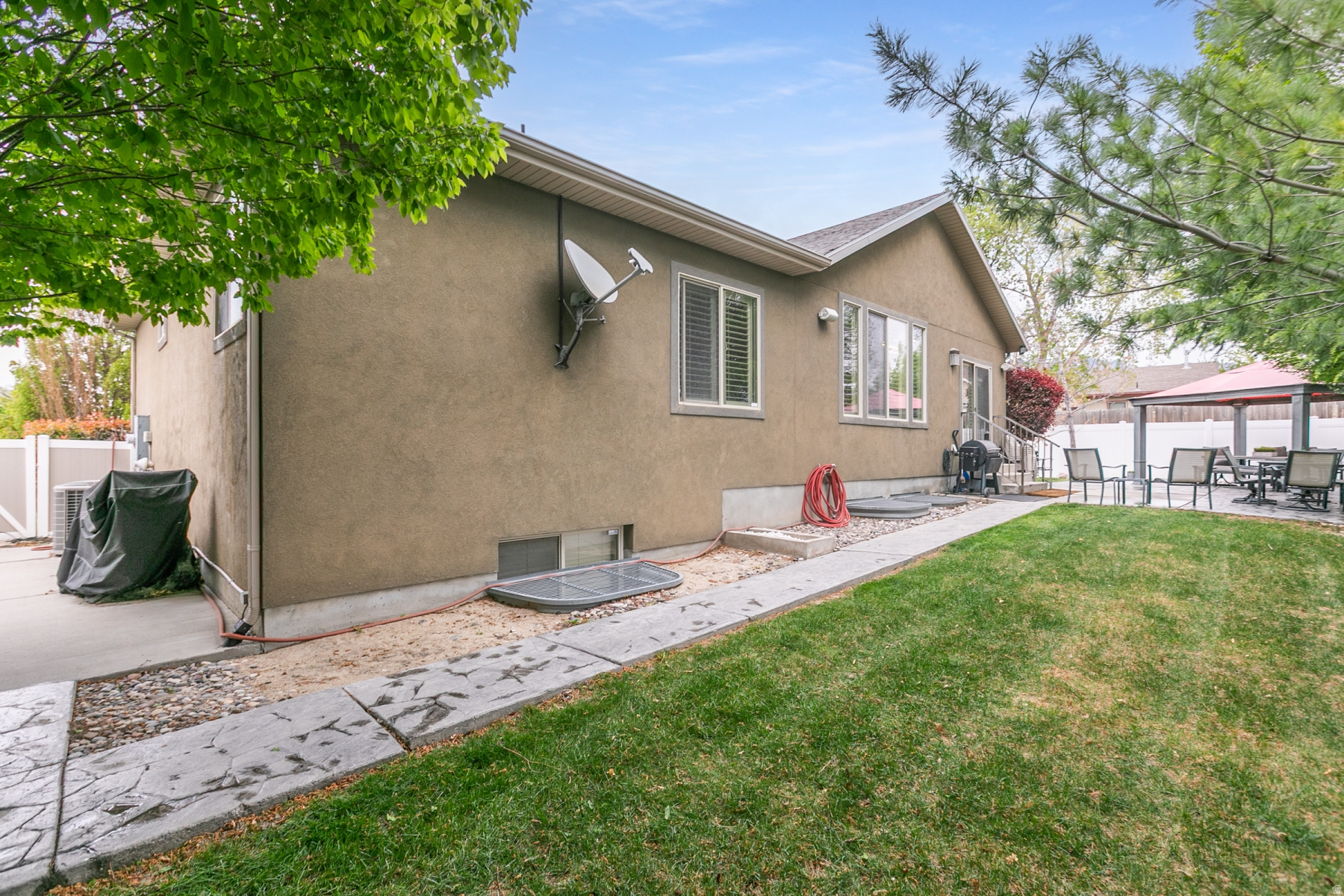 STAUFFER LANE - Residential