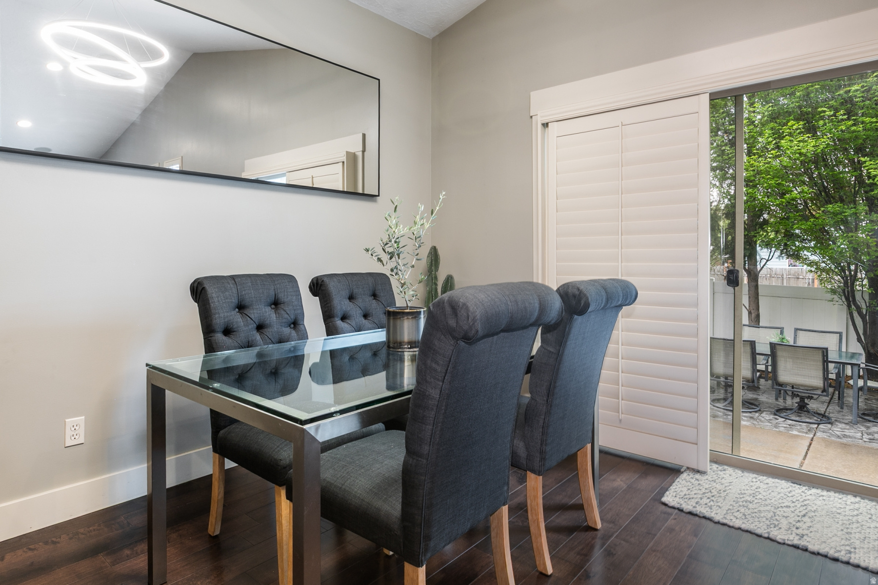 STAUFFER LANE - Residential