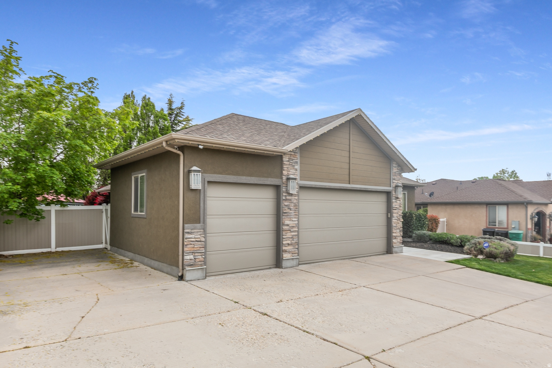 STAUFFER LANE - Residential