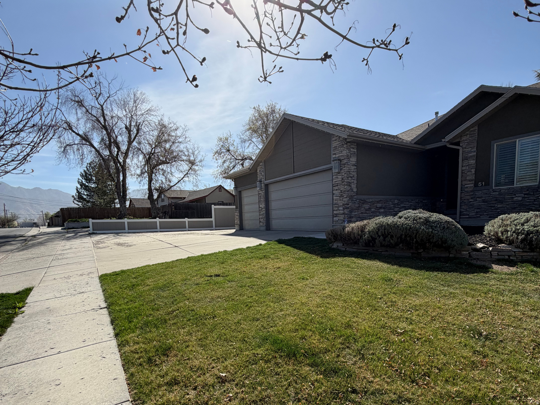 STAUFFER LANE - Residential