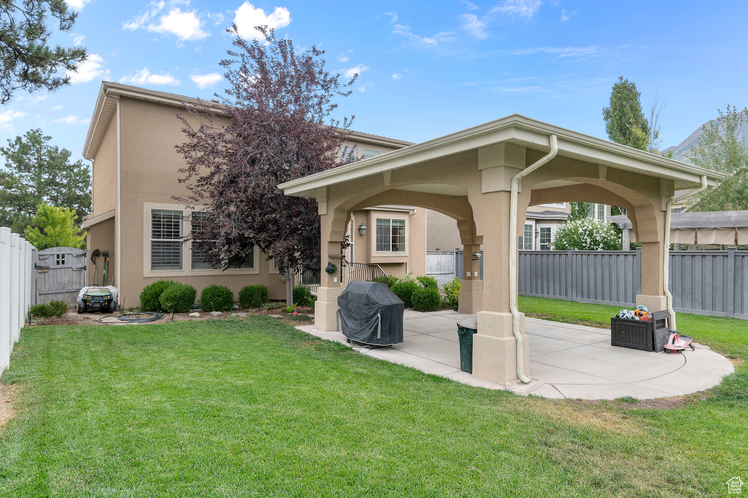HOLLADAY GLEN - Residential