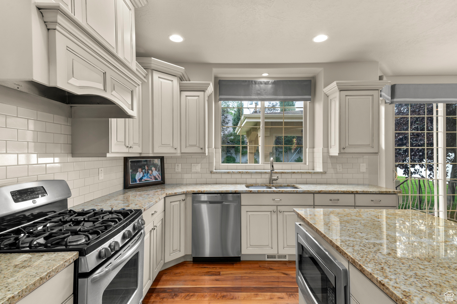HOLLADAY GLEN - Residential
