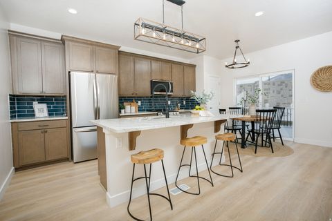 Tiny photo for 78 E BROXBURN WAY, Tooele, UT 84074 (MLS # 2151578)