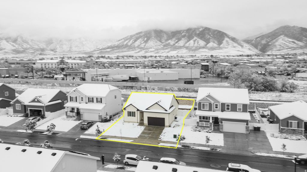 Photo of 78 E BROXBURN WAY, Tooele, UT 84074 (MLS # 2151578)