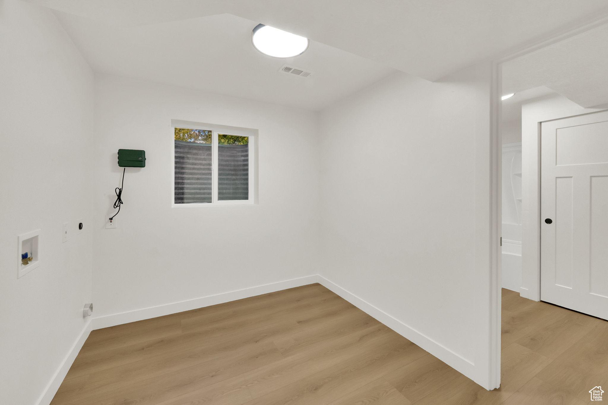 KINGS ROW SU - Residential