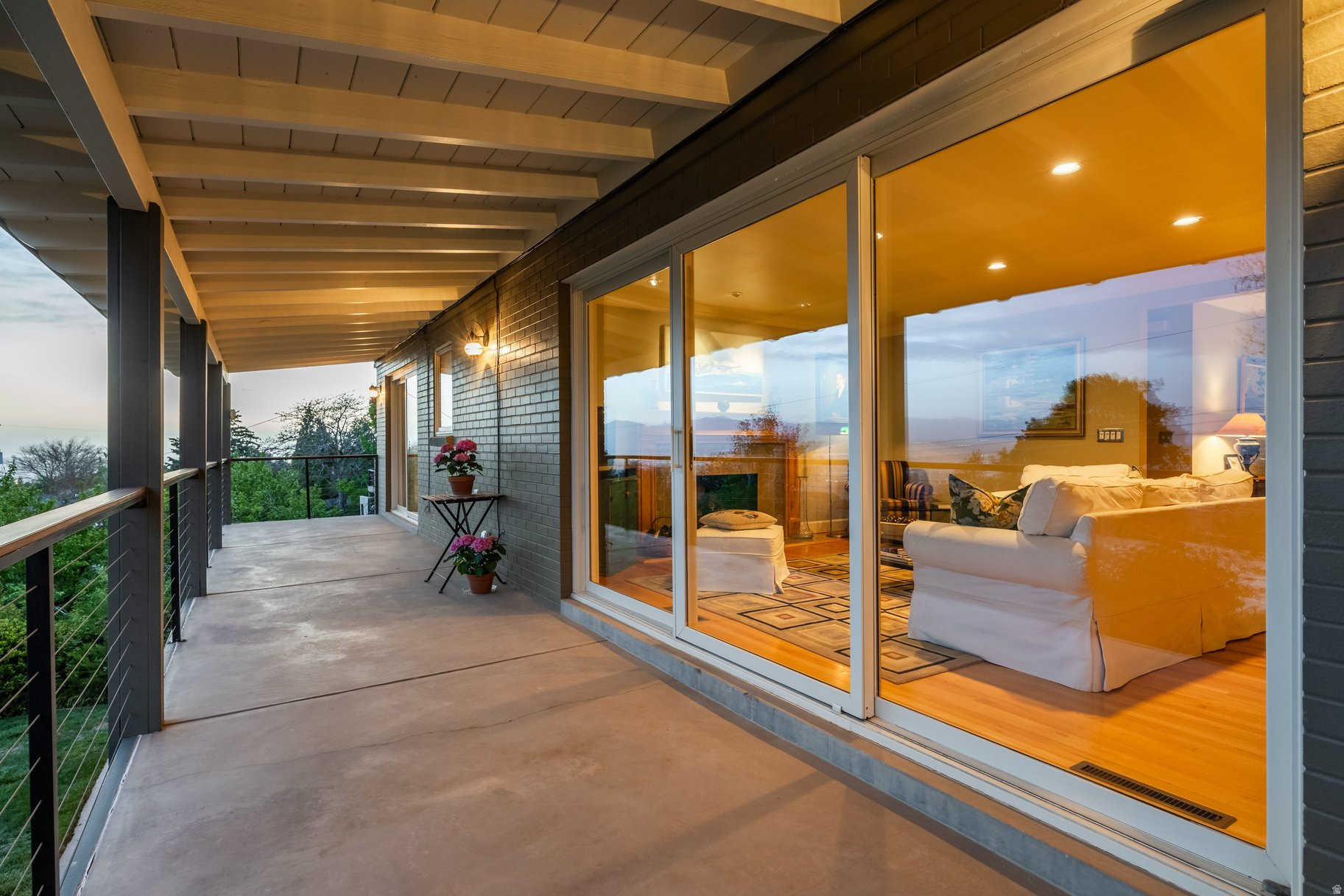 NORTH - Residential