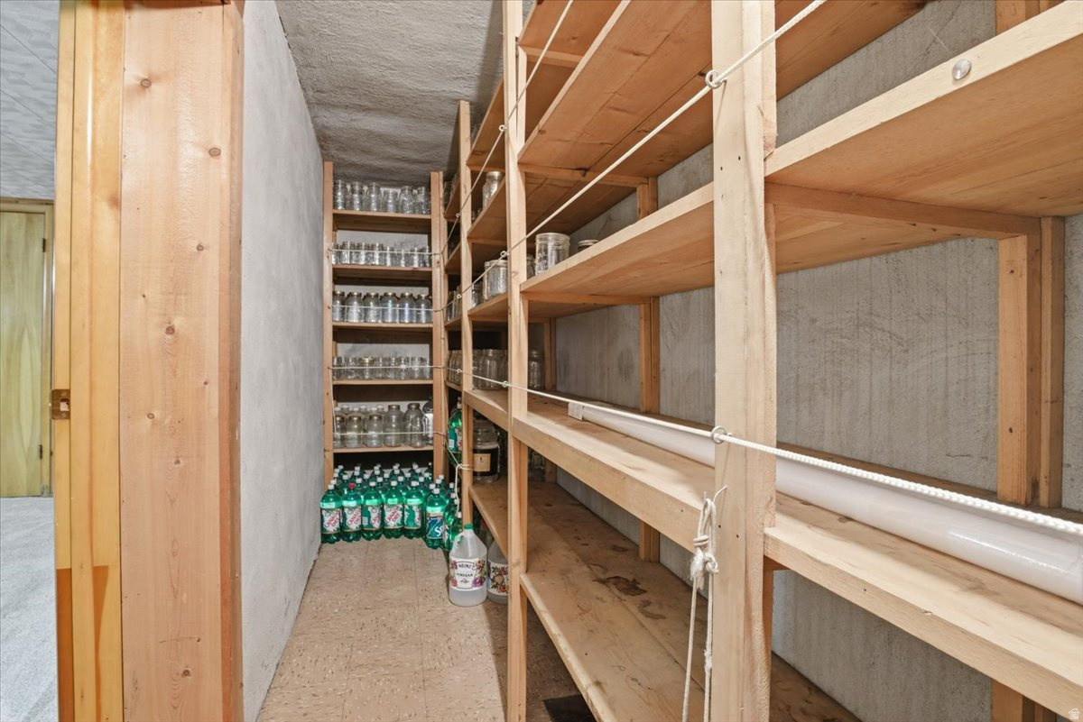 LA SALLE ACRES - Residential