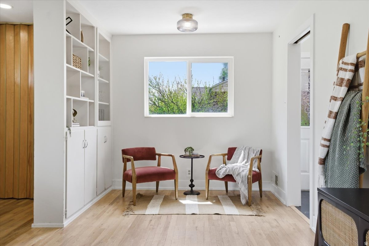 LA SALLE ACRES - Residential