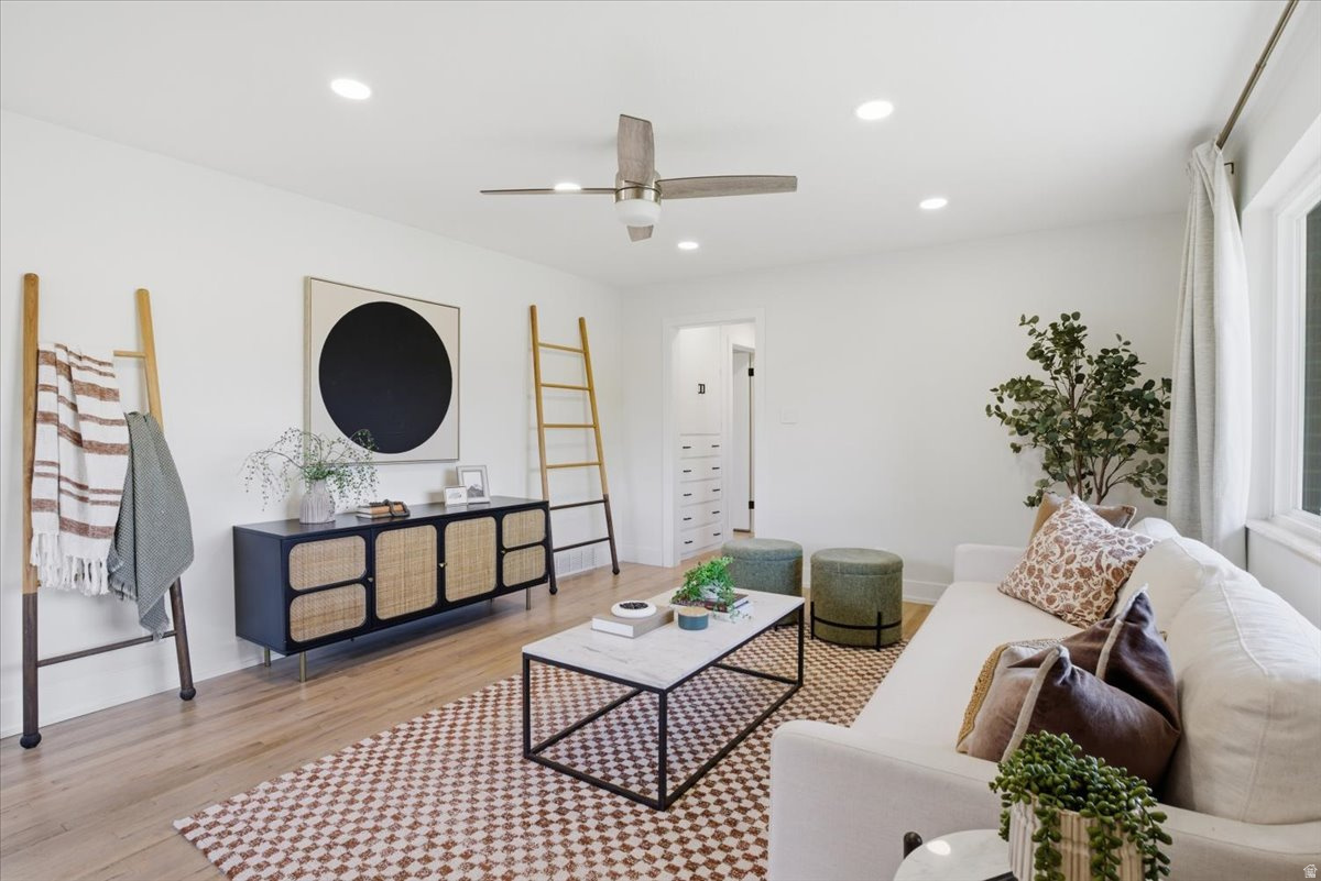 LA SALLE ACRES - Residential