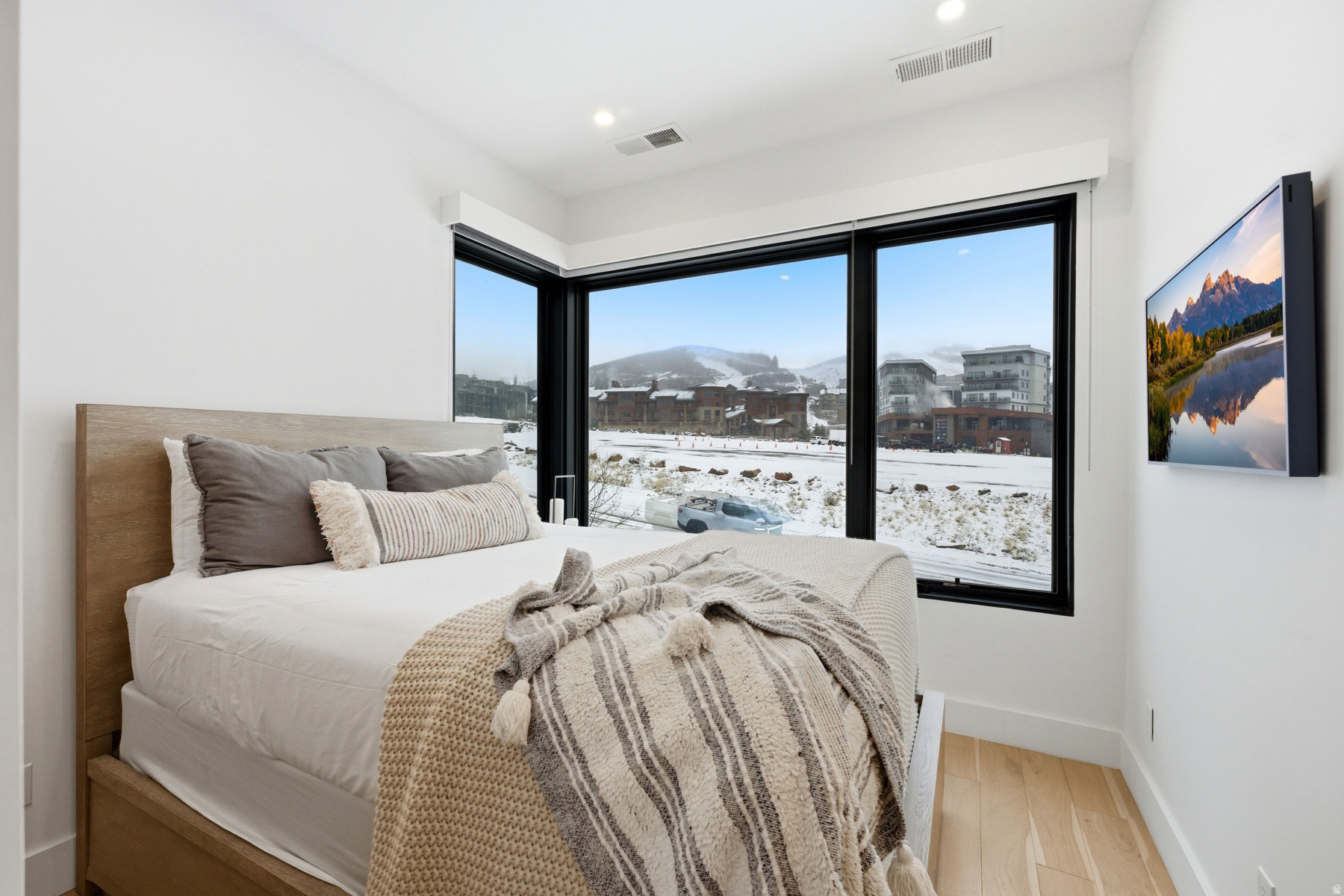 THE RIDGE AT CANYONS VILLAGE - Residential