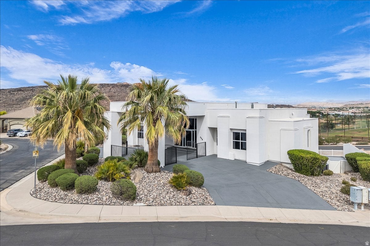 668 Lava Pointe Dr, St. George, UT, 84770, USA, 5 Bedrooms Bedrooms, ,6 BathroomsBathrooms,Residential,Active,668 Lava Pointe Dr,2176615