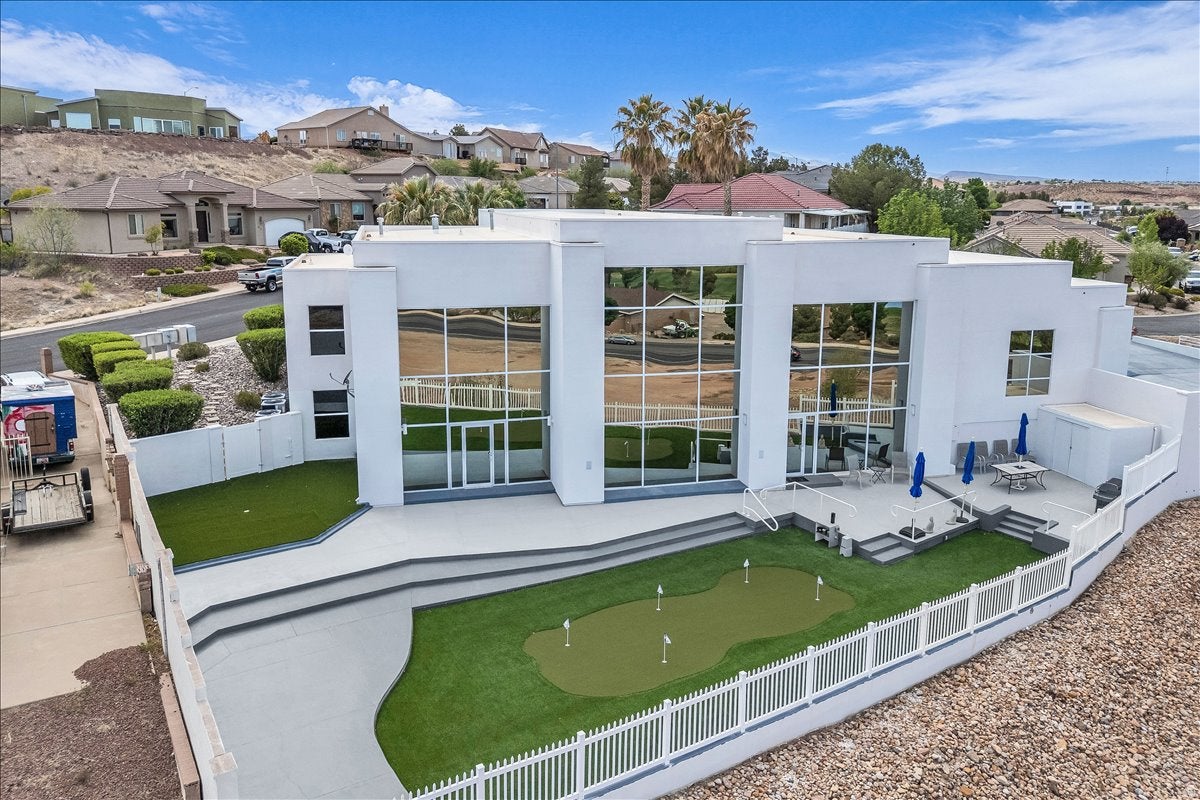 668 Lava Pointe Dr, St. George, UT, 84770, USA, 5 Bedrooms Bedrooms, ,6 BathroomsBathrooms,Residential,Active,668 Lava Pointe Dr,2176615