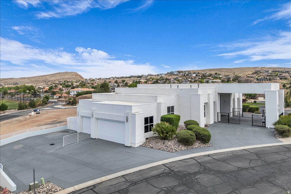 668 Lava Pointe Dr, St. George, UT, 84770, USA, 5 Bedrooms Bedrooms, ,6 BathroomsBathrooms,Residential,Active,668 Lava Pointe Dr,2176615