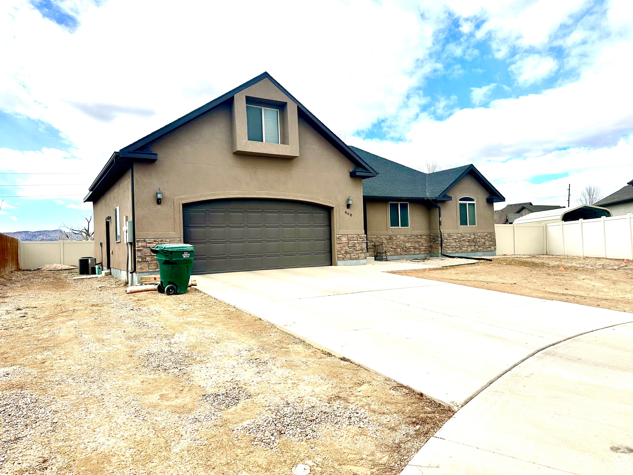 808 S Stella Ct, Vernal, Utah image 1