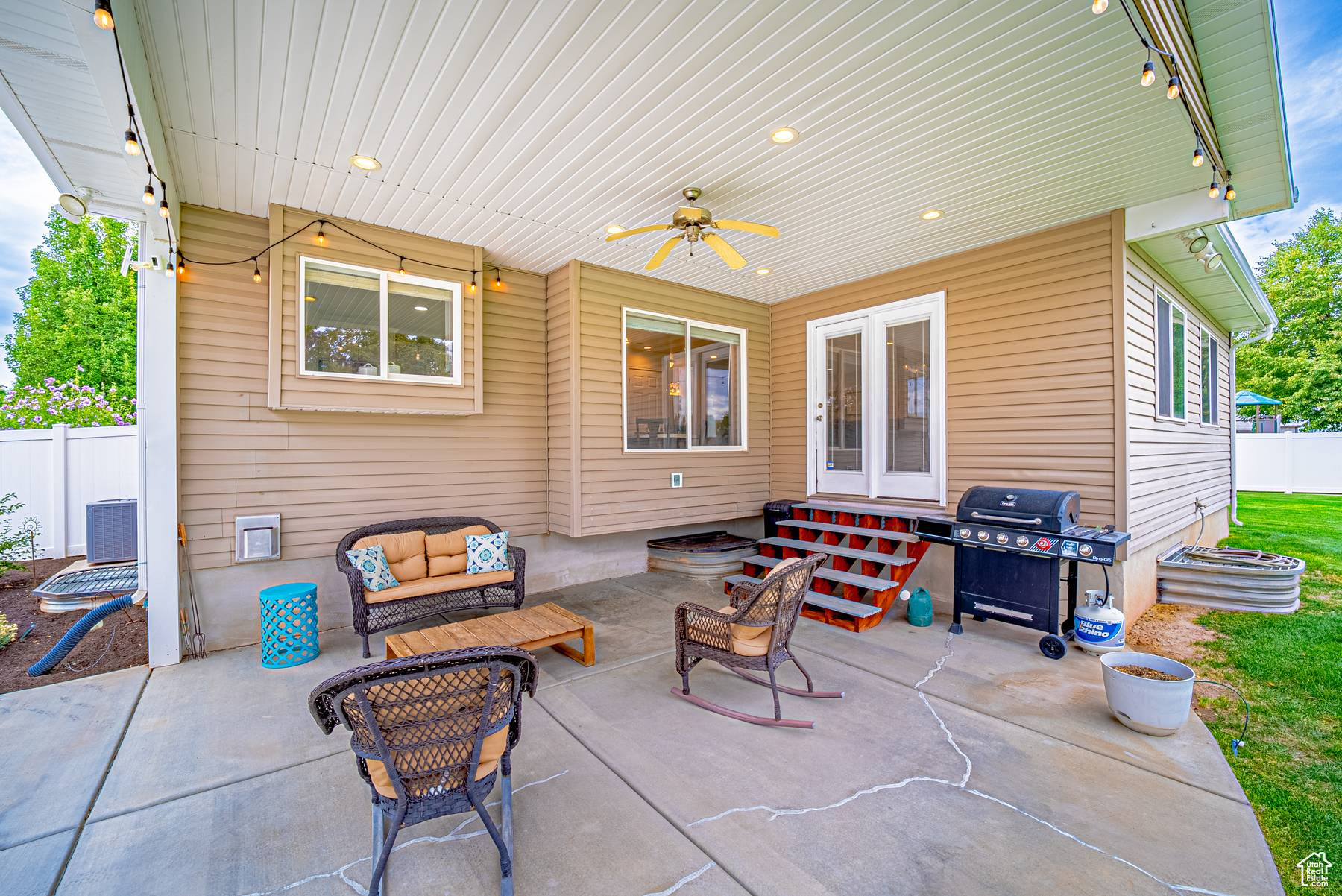 ZIONS CROSSING - Residential