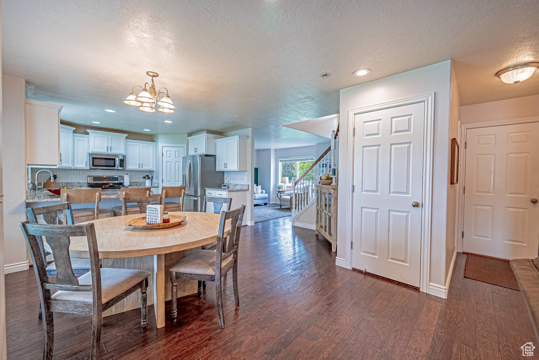 ZIONS CROSSING - Residential
