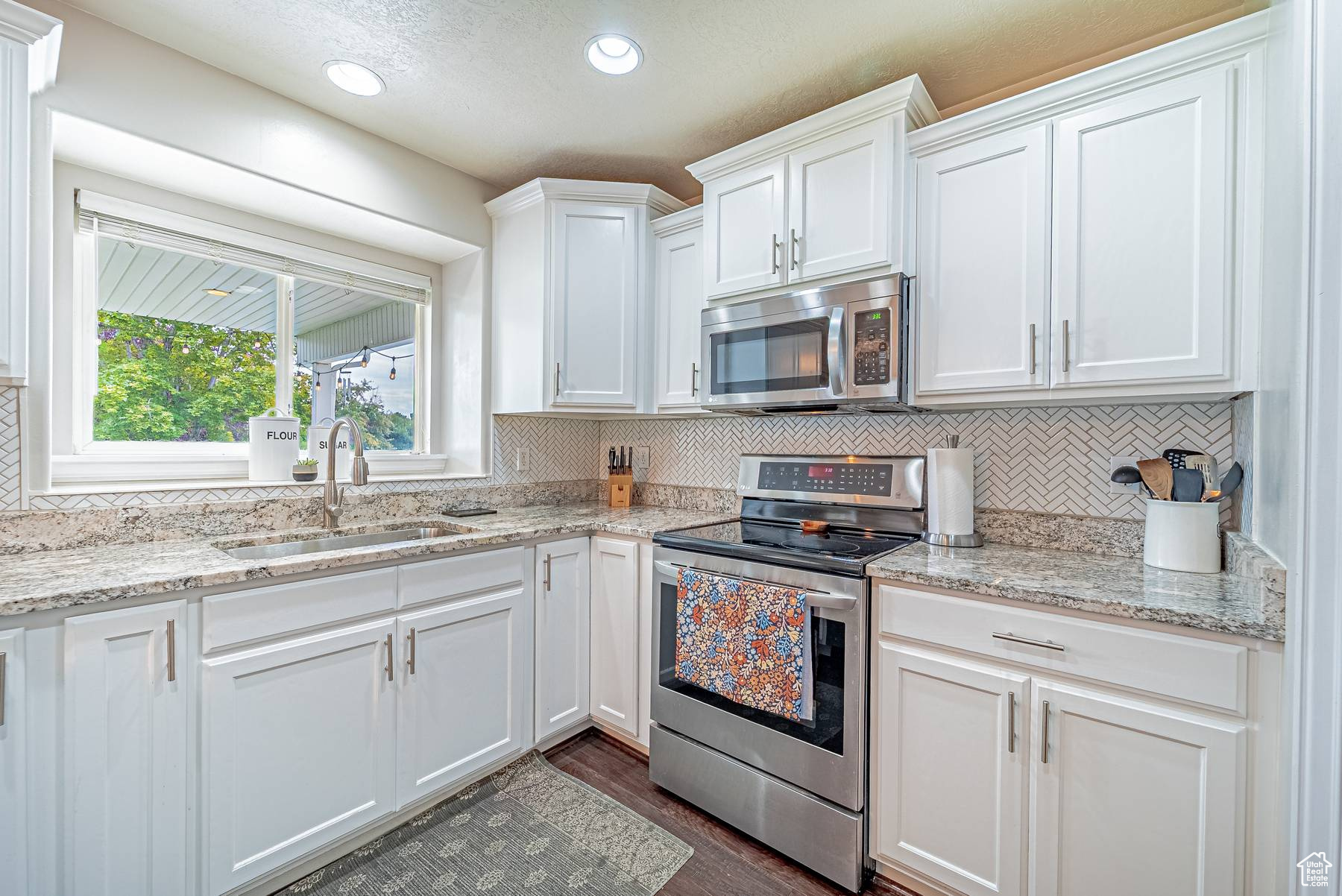ZIONS CROSSING - Residential