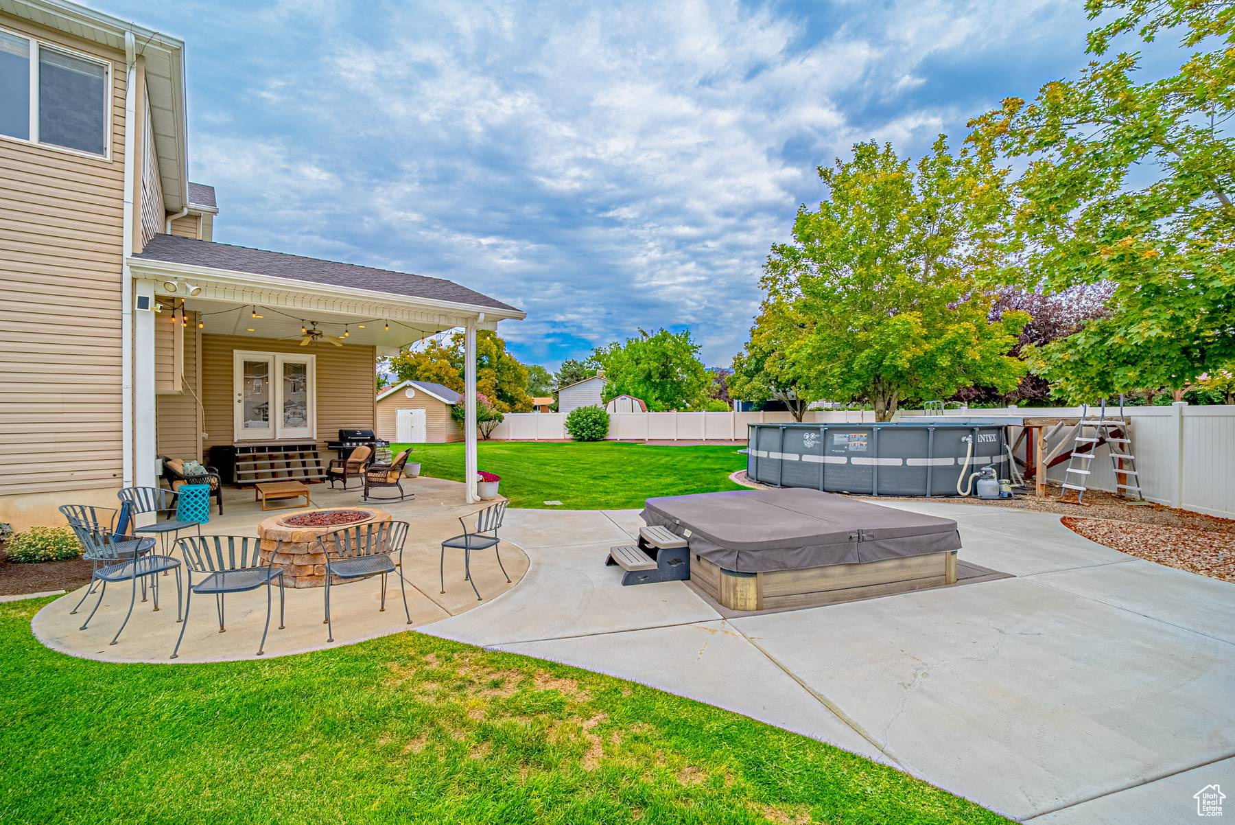 ZIONS CROSSING - Residential