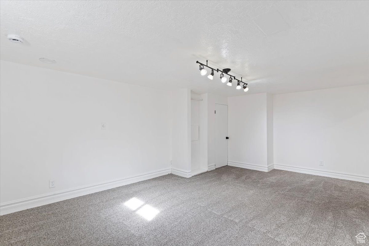 LAYTON PARK SUBDIVIS - Residential