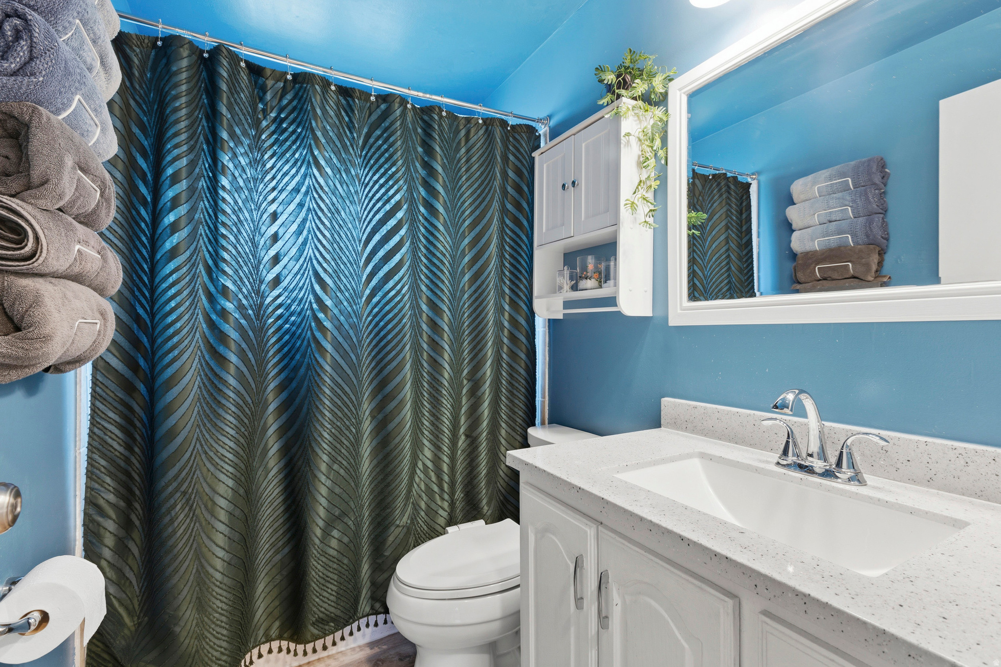 HAZELHURST #8 - Residential