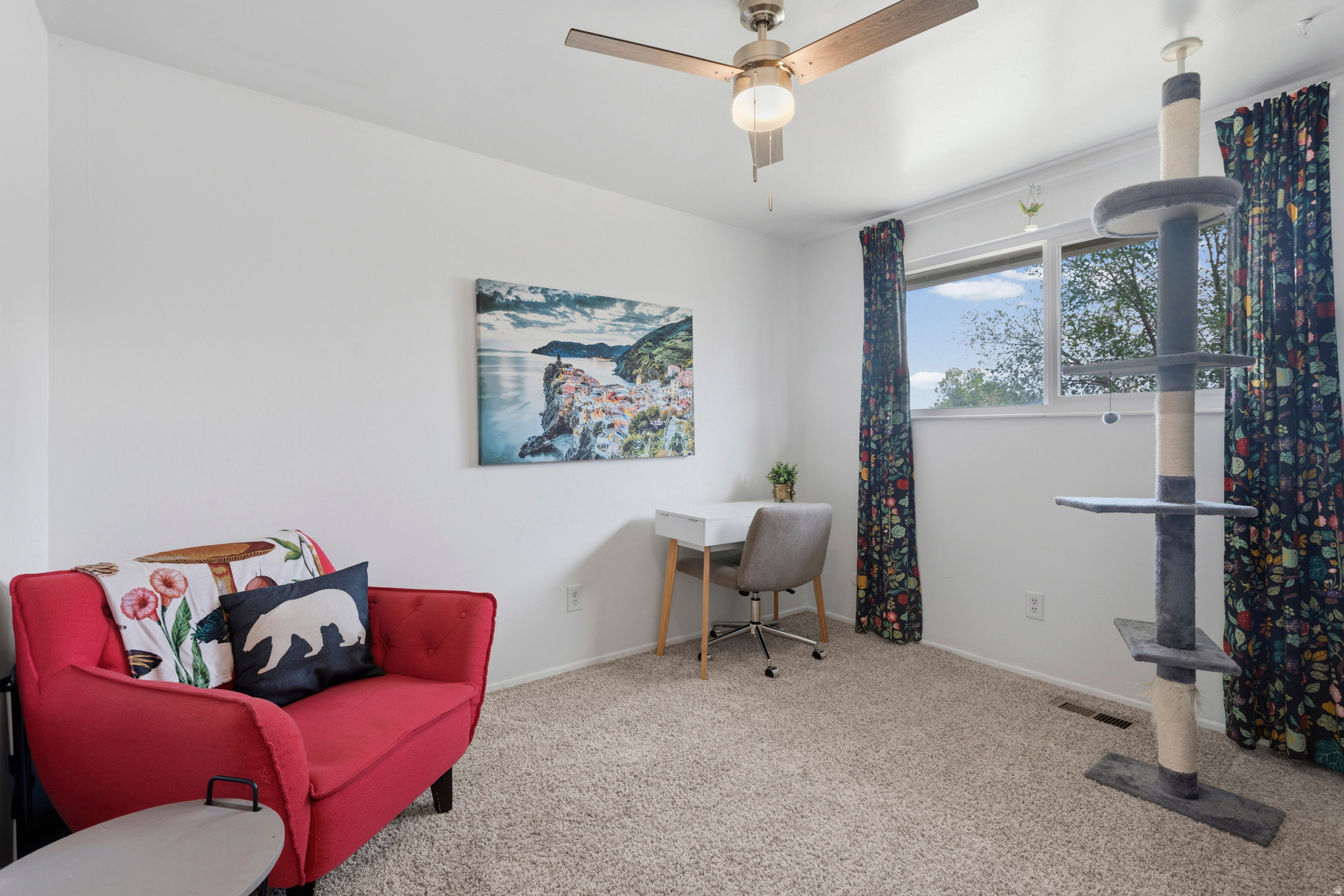 HAZELHURST #8 - Residential