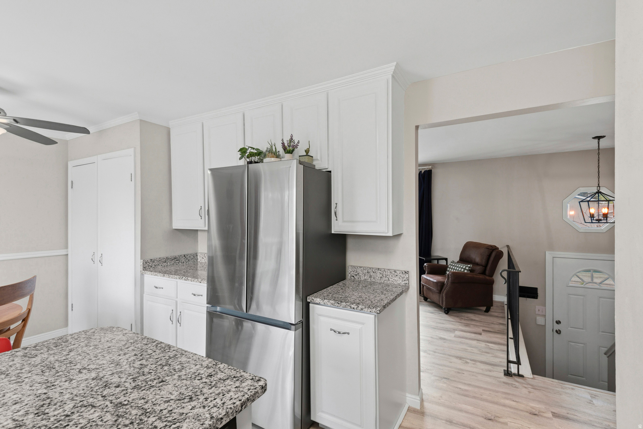 HAZELHURST #8 - Residential